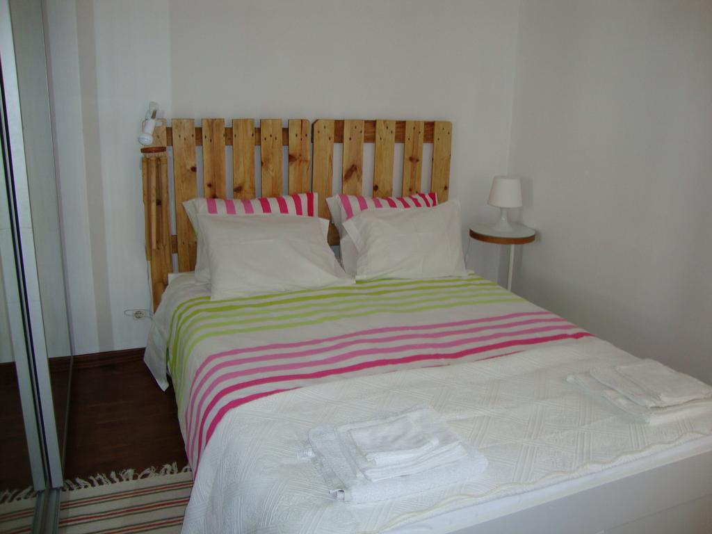 Simply Bairro Alto Apartment Lisbon Bilik gambar