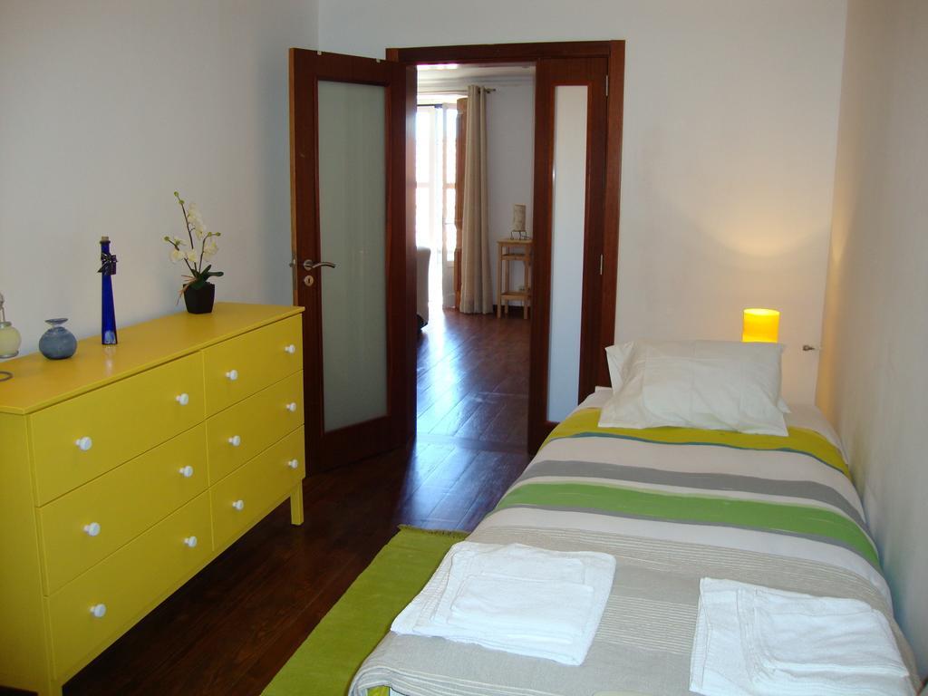 Simply Bairro Alto Apartment Lisbon Bilik gambar